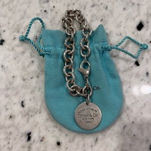 Tiffany and Co. Return to Tiffany’s sterling silver bracelet